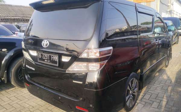 TOYOTA VELLFIRE 2.4