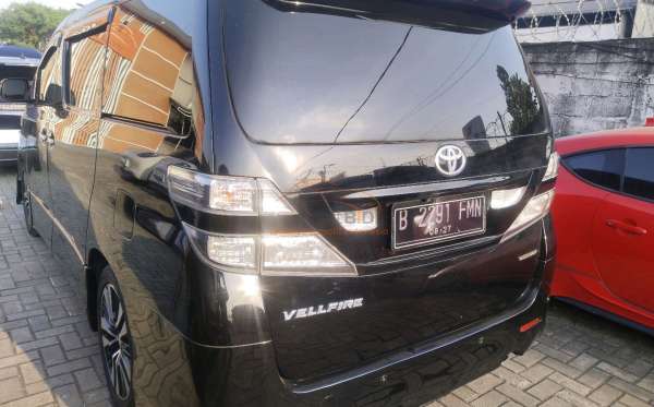 TOYOTA VELLFIRE 2.4