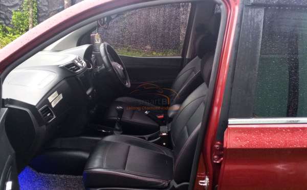 WULING  CONFERO  S 1.5L