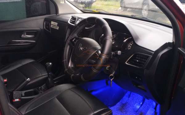 WULING  CONFERO  S 1.5L