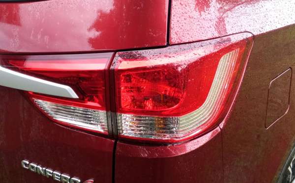 WULING  CONFERO  S 1.5L