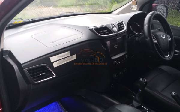 WULING  CONFERO  S 1.5L