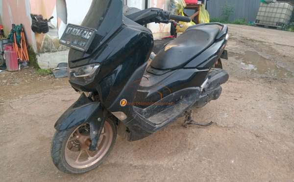YAMAHA NMAX