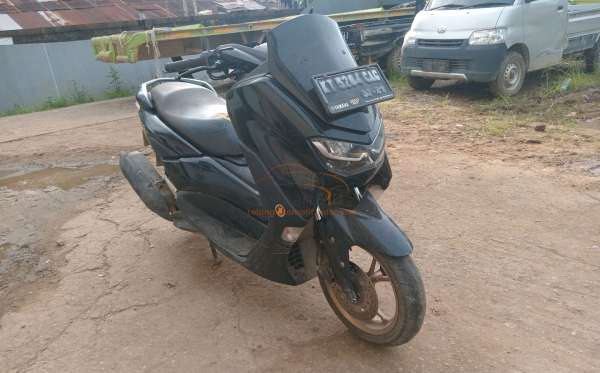 YAMAHA NMAX
