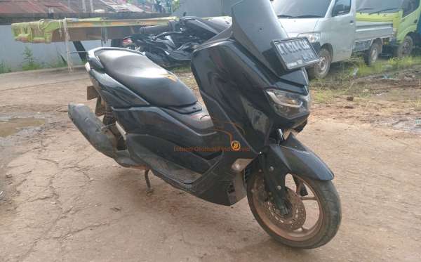 YAMAHA NMAX