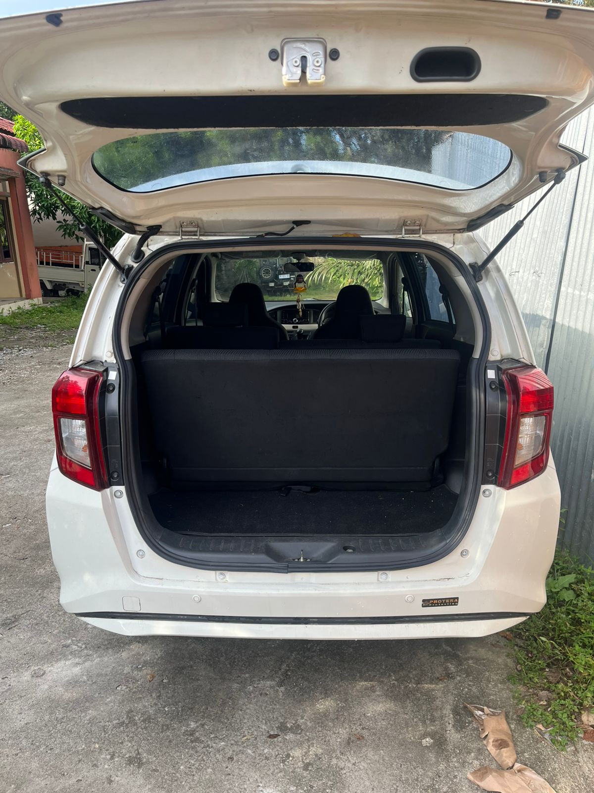 DAIHATSU  SIGRA  1.2 X