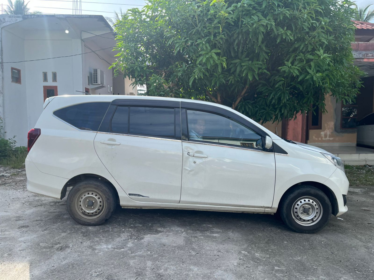 DAIHATSU  SIGRA  1.2 X