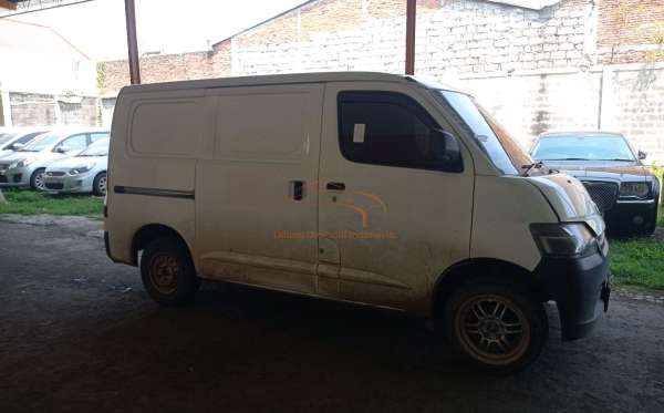 DAIHATSU GRAN MAX BLIND VAN