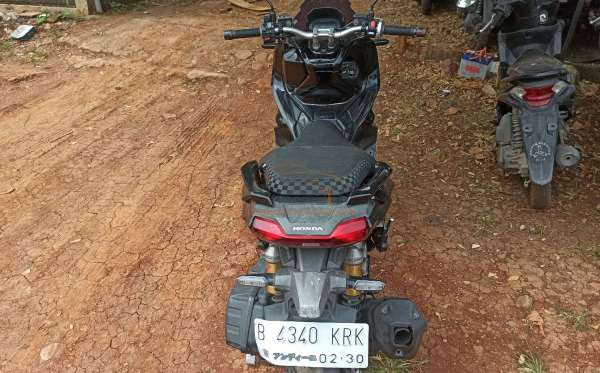 HONDA ADV