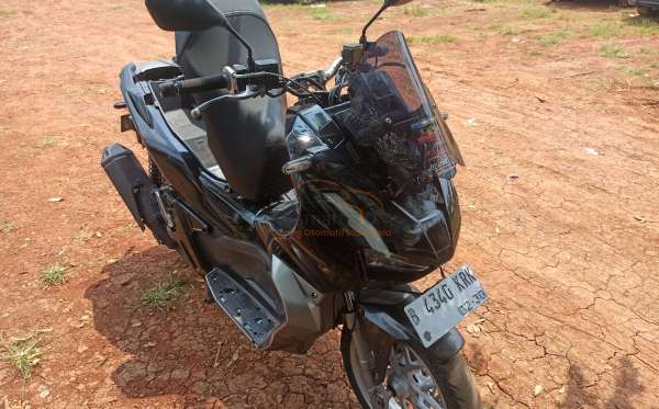 HONDA ADV