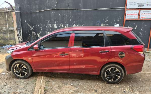 HONDA MOBILIO DD4 1.5 S
