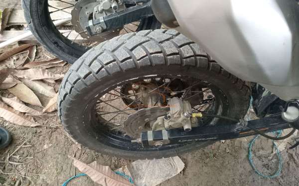 KAWASAKI D-TRACKER SE