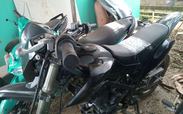 KAWASAKI D-TRACKER SE