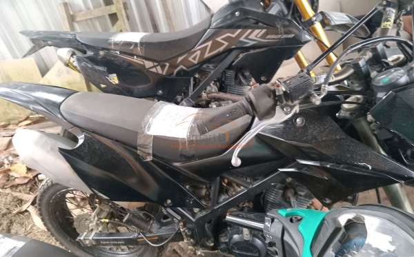 KAWASAKI D-TRACKER SE