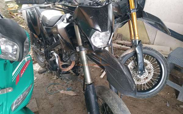 KAWASAKI D-TRACKER SE