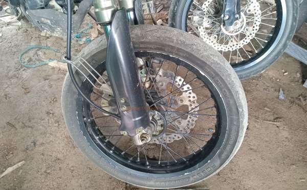 KAWASAKI D-TRACKER SE