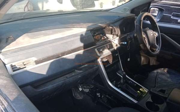 MITSUBISHI XPANDER CROSS 1.5