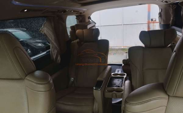 TOYOTA ALPHARD 2.5 G