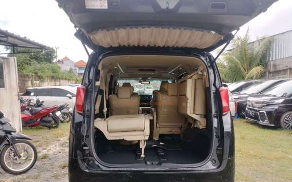 TOYOTA ALPHARD 2.5 G