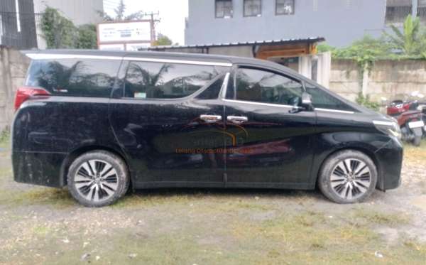 TOYOTA ALPHARD 2.5 G