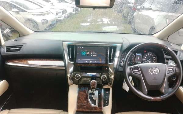 TOYOTA ALPHARD 2.5 G