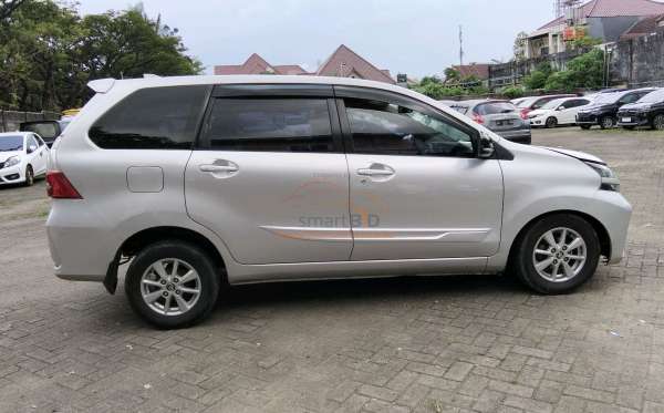 TOYOTA AVANZA