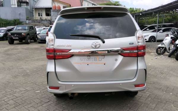 TOYOTA AVANZA