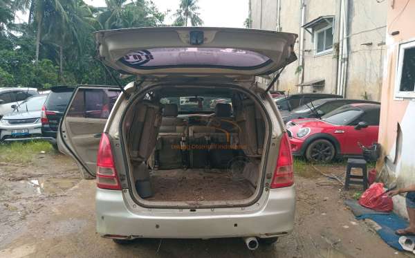 TOYOTA  KIJANG  INNOVA G