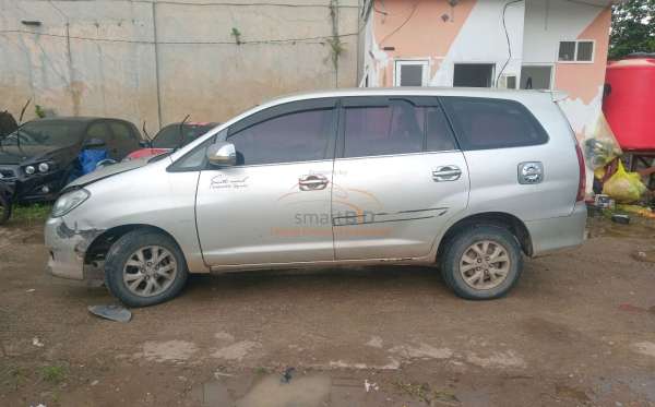 TOYOTA  KIJANG  INNOVA G