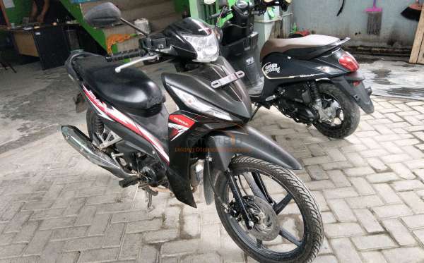 HONDA REVO X