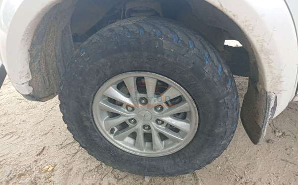 MITSUBISHI PAJERO SPORT 2.5 E GLX (4X4)