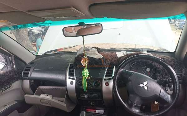 MITSUBISHI PAJERO SPORT 2.5 E GLX (4X4)