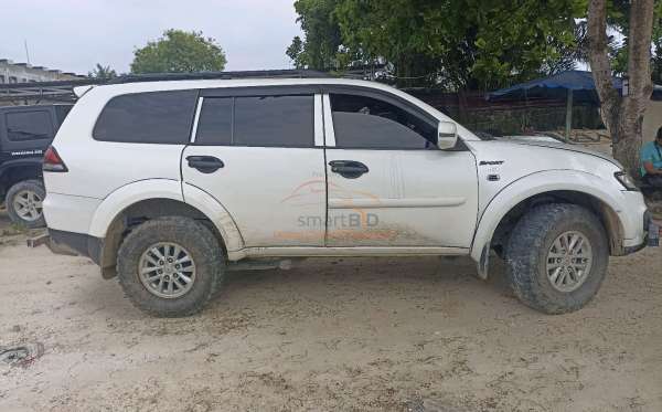 MITSUBISHI PAJERO SPORT 2.5 E GLX (4X4)