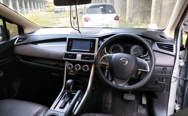 NISSAN LIVINA VE