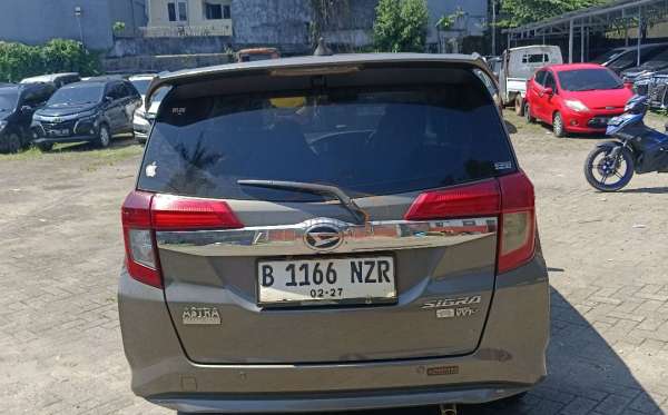 DAIHATSU SIGRA