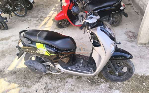 HONDA  SCOOPY