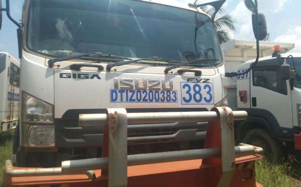 ISUZU  FVZ34 U