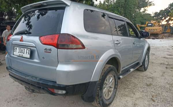 MITSUBISHI PAJERO SPORT 2.5 E GLX (4X4)