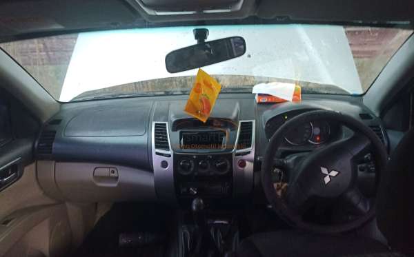 MITSUBISHI PAJERO SPORT 2.5 E GLX (4X4)