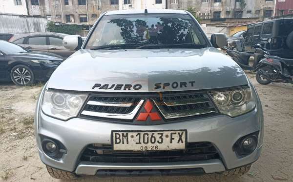 MITSUBISHI PAJERO SPORT 2.5 E GLX (4X4)