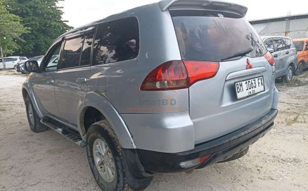 MITSUBISHI PAJERO SPORT 2.5 E GLX (4X4)