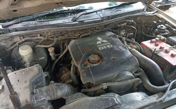 MITSUBISHI PAJERO SPORT 2.5 E GLX (4X4)