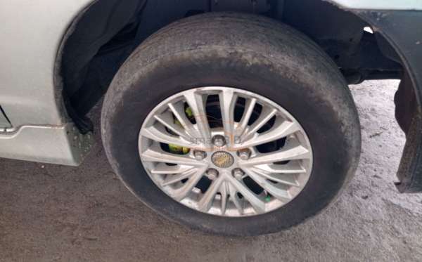 TOYOTA INNOVA V