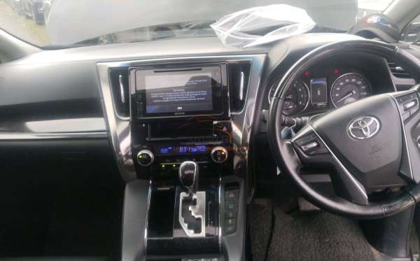 TOYOTA VELLFIRE 2.5G