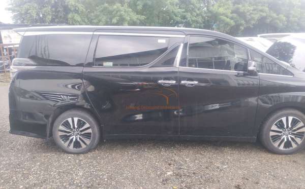 TOYOTA VELLFIRE 2.5G