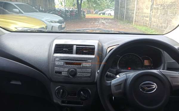 DAIHATSU AYLA 1.0 X
