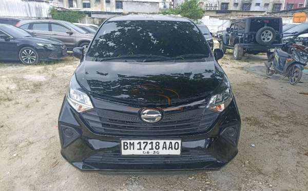 DAIHATSU  SIGRA  1.2 X