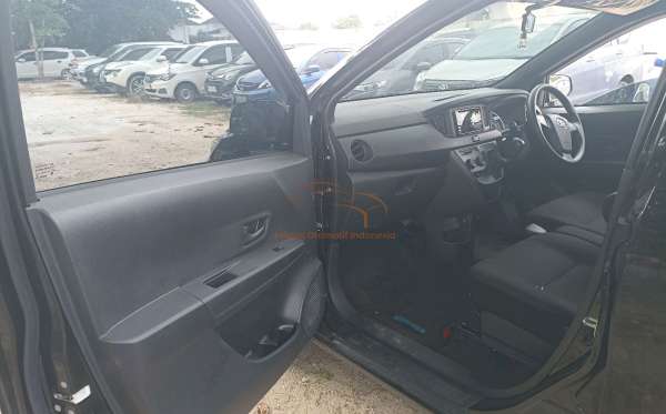 DAIHATSU  SIGRA  1.2 X