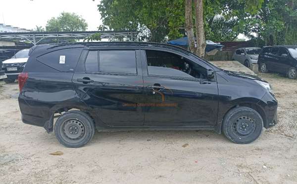 DAIHATSU  SIGRA  1.2 X