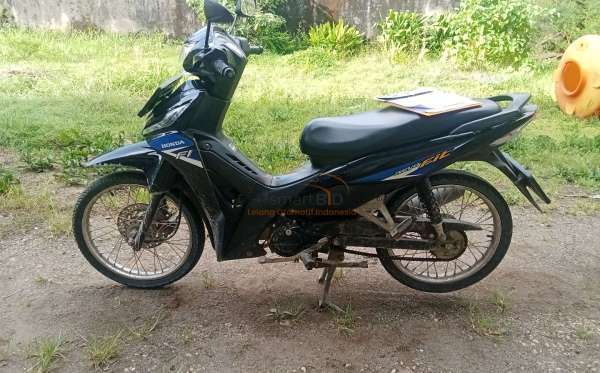 HONDA  REVO